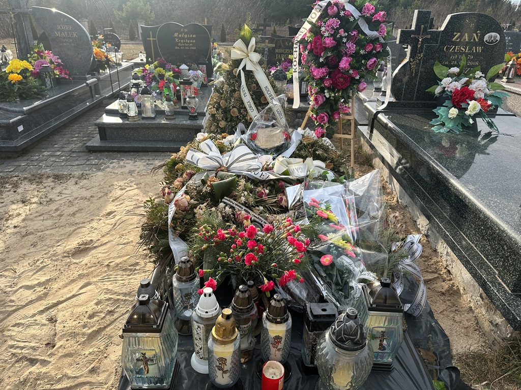 Grób Jolanta Wołoszyn